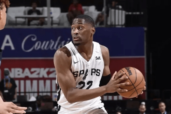 NBA球隊(duì)如何通過(guò)選秀系統(tǒng)發(fā)掘潛力新秀？